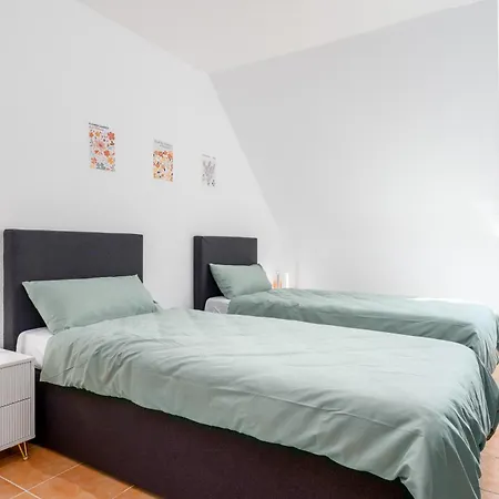 Gemuetliches Heimkino Mit Balkon & Beamer Kassel Exterior photo