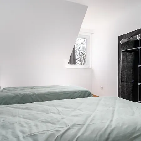 Gemuetliches Heimkino Mit Balkon & Beamer Kassel Exterior photo